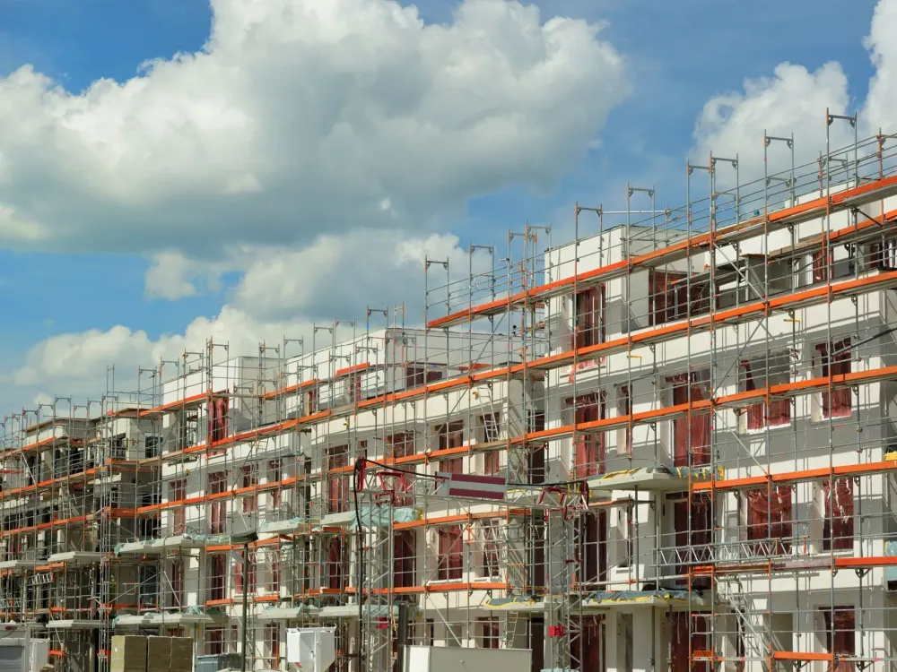 Pose d'échafaudages à  Mehun-sur-Yèvre